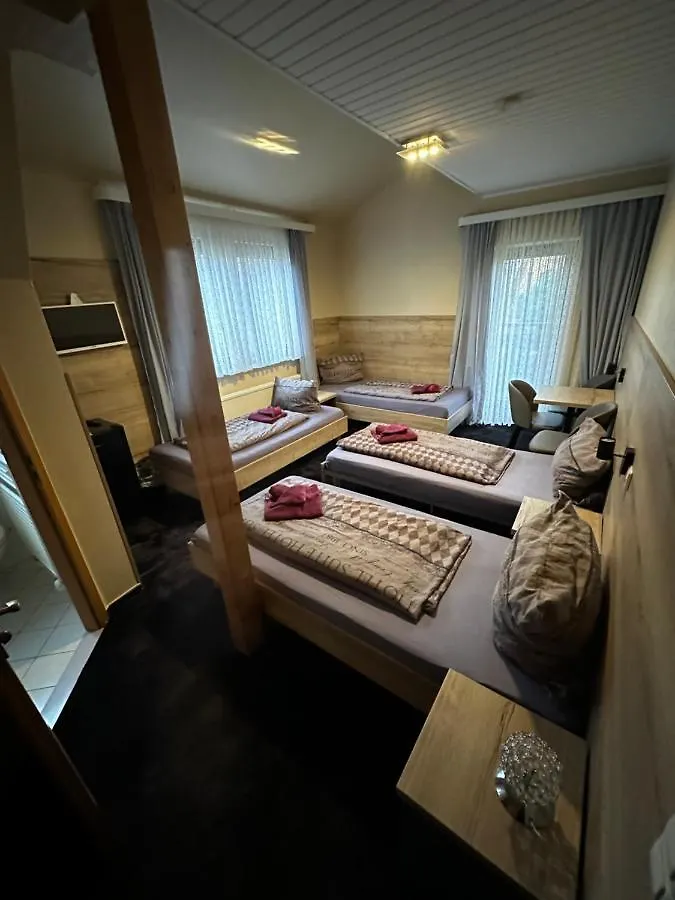 Hotel Pension Pamina 柏林 0*,